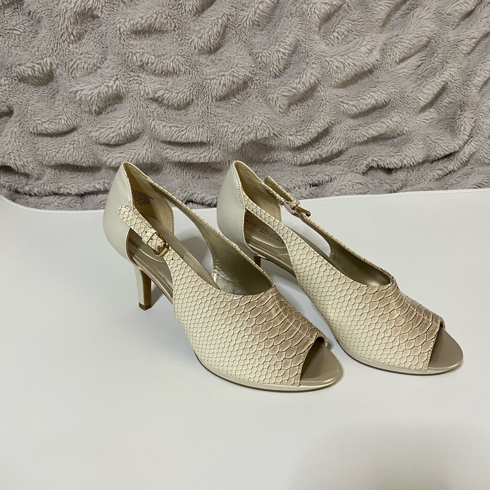 BANDOLINO White Heels